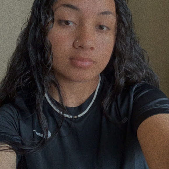 Meet your Posher, Ellen - Picture 1 of 1